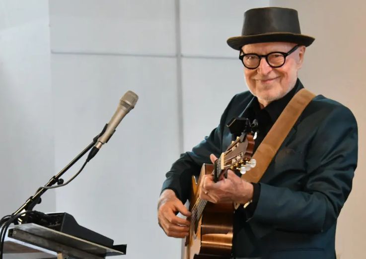 Konzert in Kirche mit Orgelklang